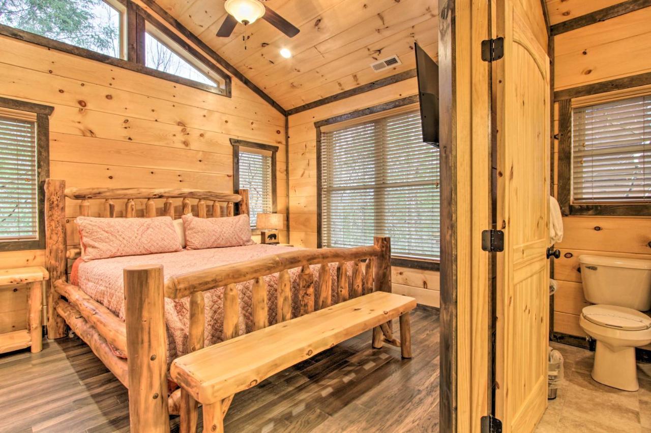Luxe Cabin With Home Theater Less Than 2 Miles To Gatlinburg Exterior foto