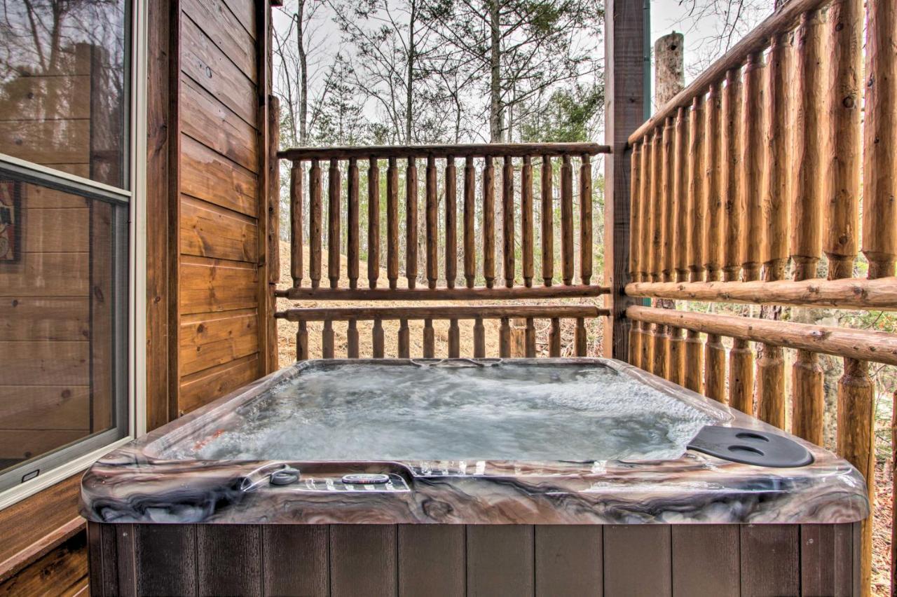 Luxe Cabin With Home Theater Less Than 2 Miles To Gatlinburg Exterior foto