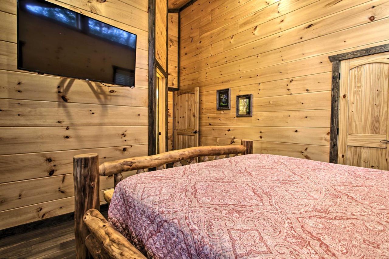 Luxe Cabin With Home Theater Less Than 2 Miles To Gatlinburg Exterior foto