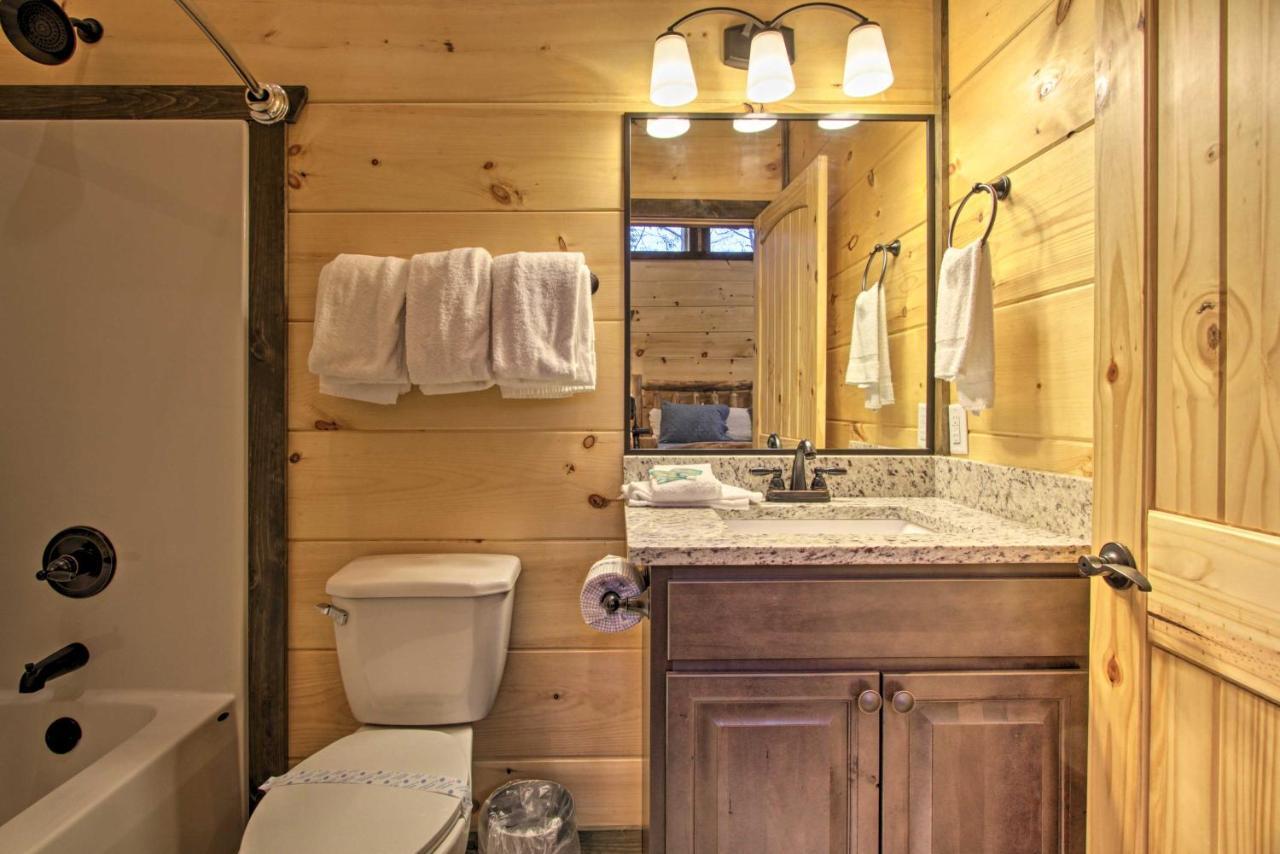Luxe Cabin With Home Theater Less Than 2 Miles To Gatlinburg Exterior foto